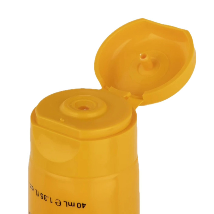 4 کرم ضد آفتاب و ضد لک بی رنگ پوست های چرب لافارر